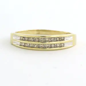 14k bicolour gouden ring bezet met briljant geslepen diamant 0.16 karaat kopen? Bied vanaf 190!