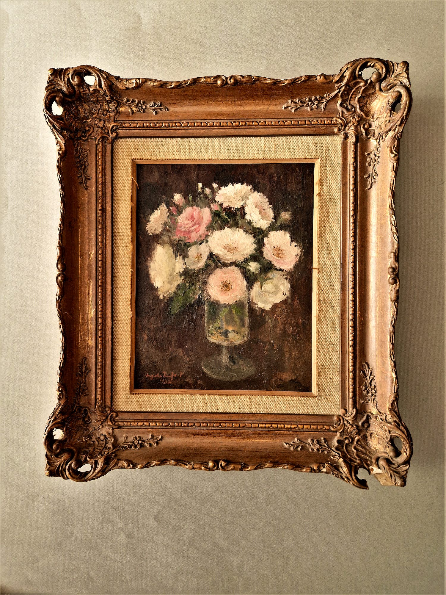 Niet of onleesbaar gesigneerd - Begin 20e eeuw naïef geschilderd olieverf "pioenrozen in glas" gesigneerd kopen? Bied vanaf 1!