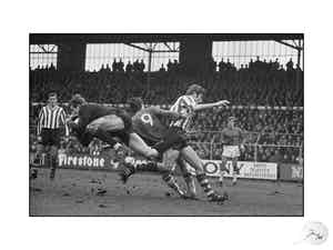 Pim Westerweel - Johan Cruijff 'In de mangel' 1969 verkocht voor € 125!