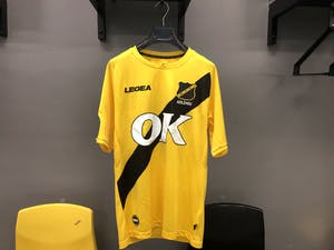 Curiosa - Swim to Fight Cancer wedstrijdshirt - Moïse Adilehou kopen? Bied vanaf 50!