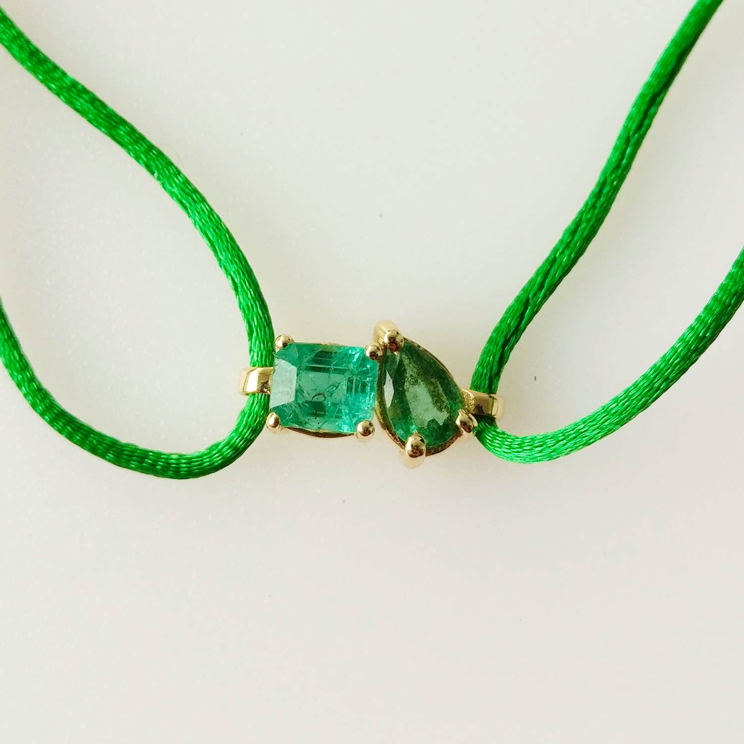 Smaragdgroene koordarmband kopen? Bied vanaf 300!