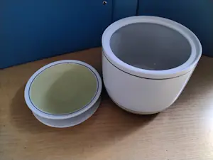 Leen Quist - Pot met platte deksel kopen? Bied vanaf 400!