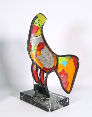 Corneille - Glazen beeld op voet, Oiseau arc-en-ciel kopen? Bied vanaf 1100!