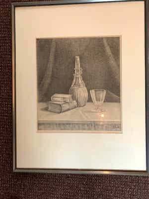 Antoinette van Hoytema - Stilleven met fles, boeken en glas verkocht voor € 75!