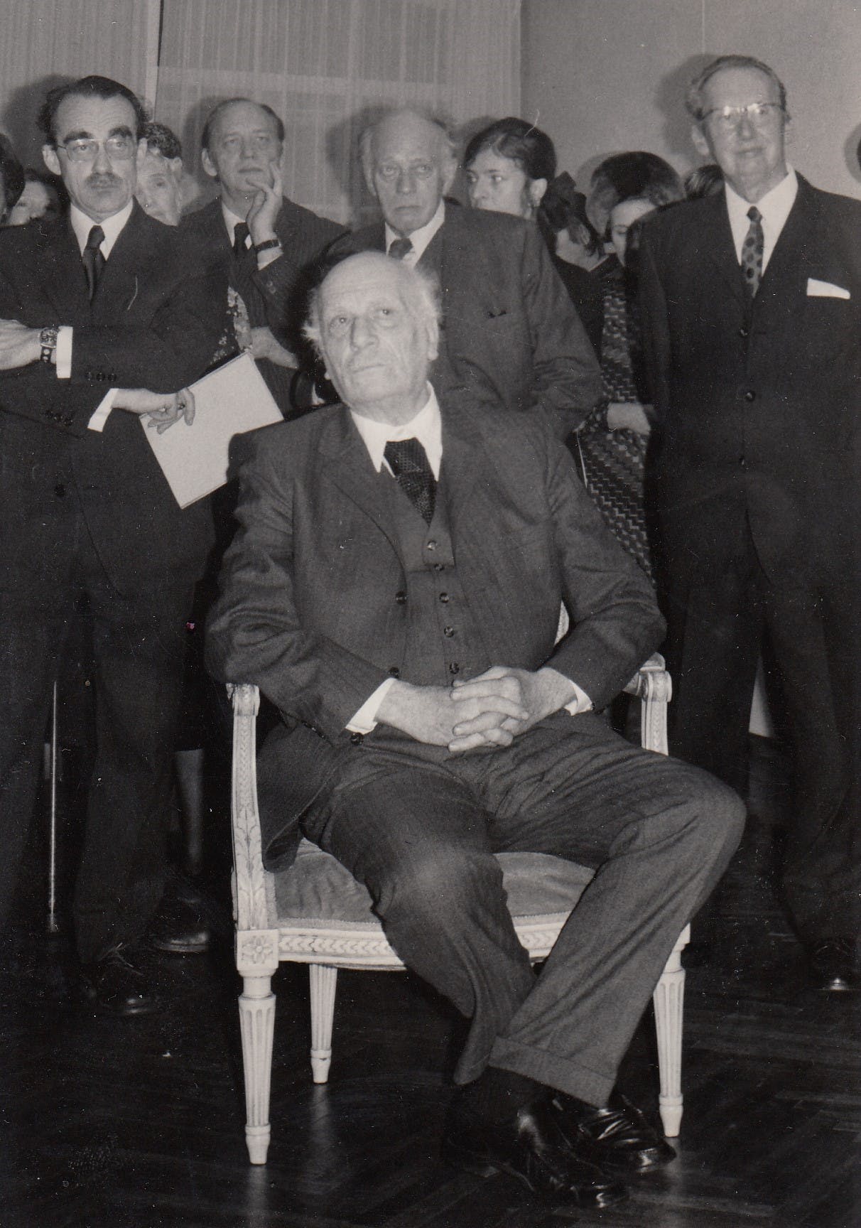 Kees Verwey - Portretfoto Gerard Herbert - studiostempel 1976 kopen? Bied vanaf 1!