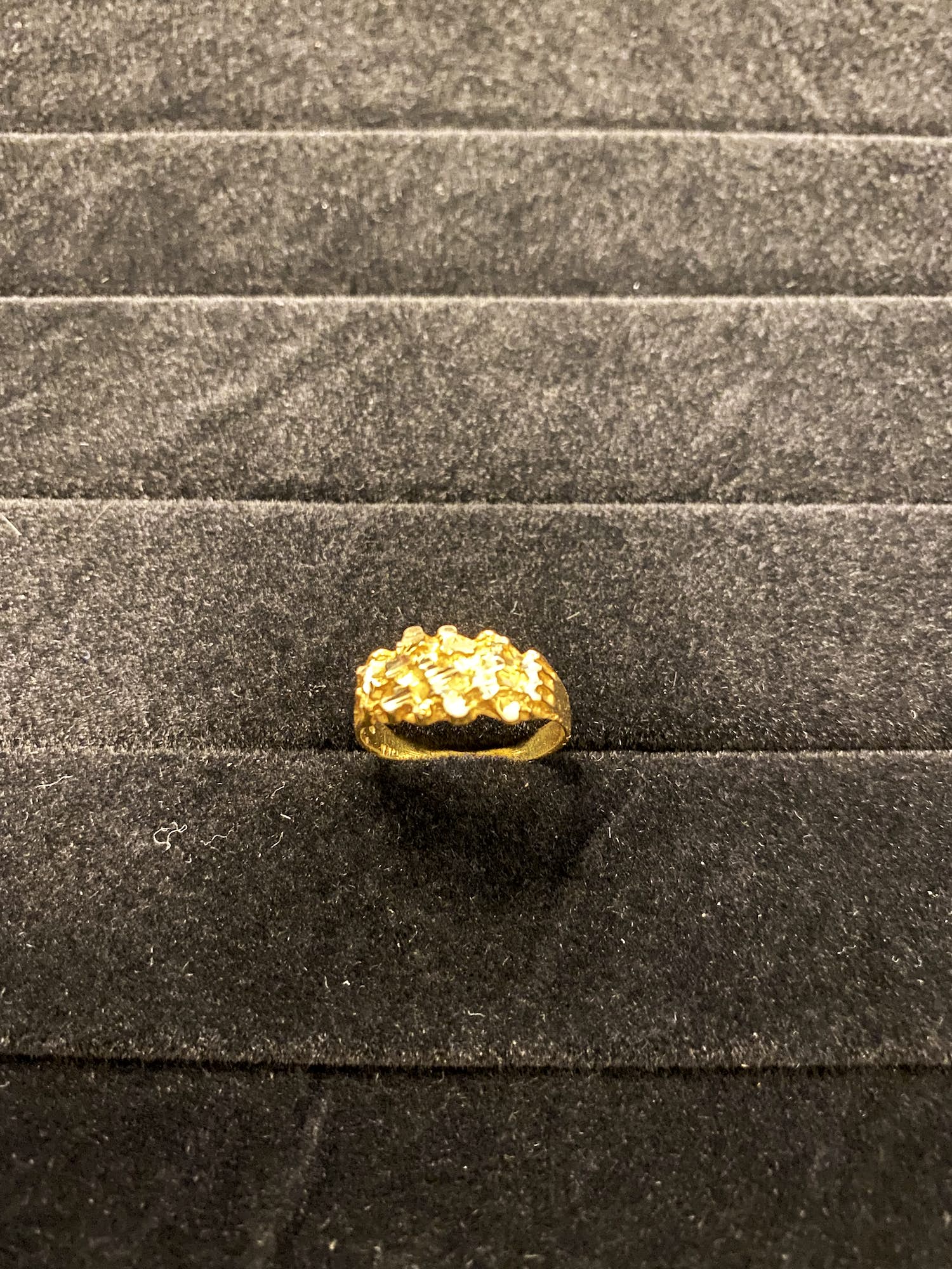 Geelgouden Surinaamse RAW ring kopen? Bied vanaf 150!