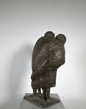 Adri Blok - Twee omwikkelde bronzen figuren kopen? Bied vanaf 500!