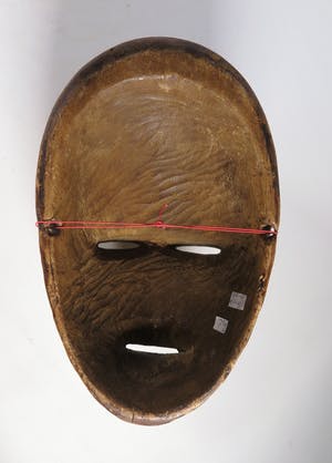 Fang - Hout, Masker kopen? Bied vanaf 1!