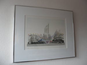Wim Bettenhausen - Ingekleurde ets in preegdruk. Titel, "kermis aan het Malieveld". kopen? Bied vanaf 70!