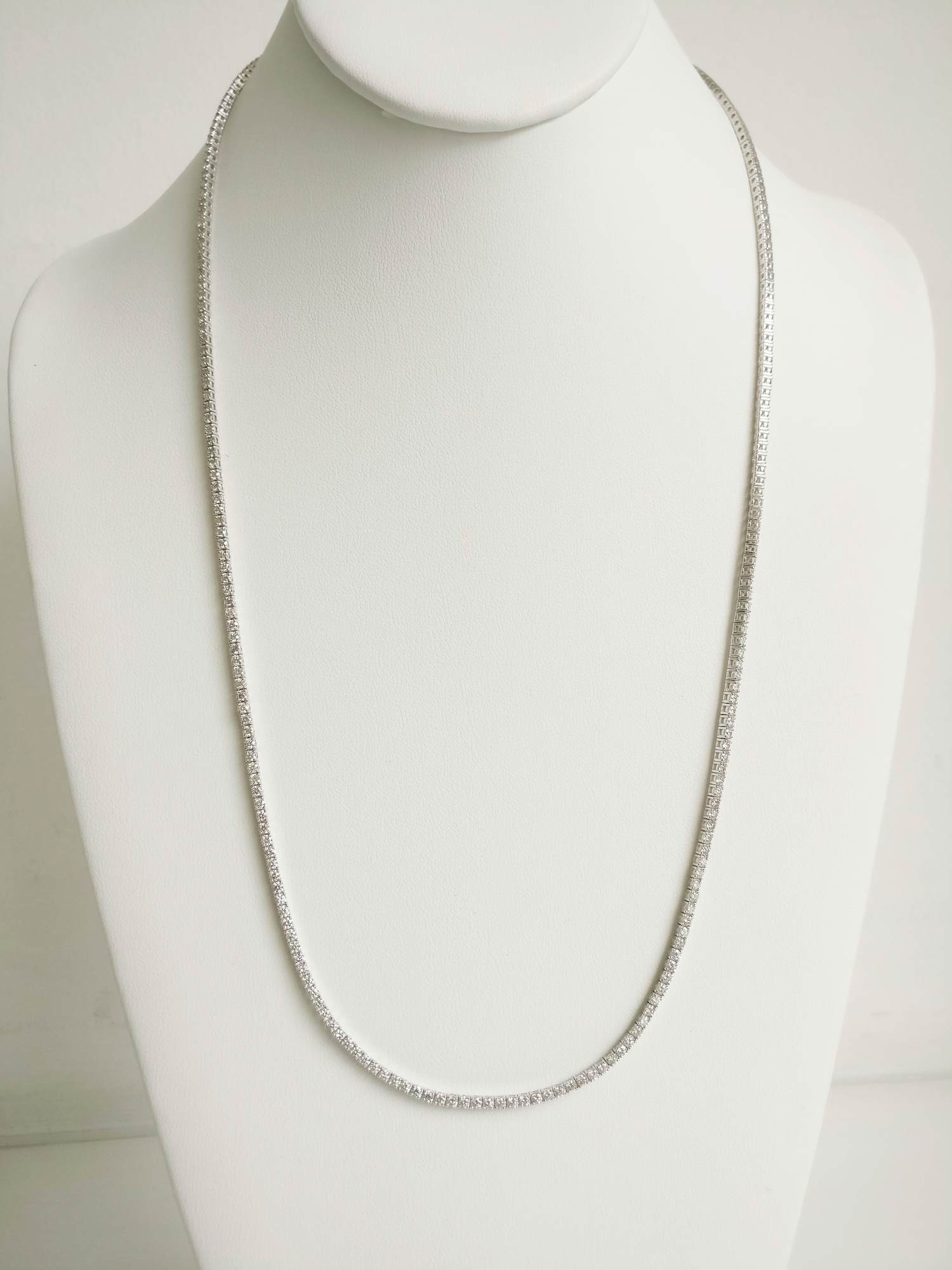 Diamanten halsketting kopen? Bied vanaf 9000!