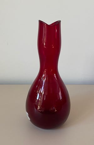 Reijmyre Glasbruk - Rode vaas ontwerp Monica Bratt kopen? Bied vanaf 1!