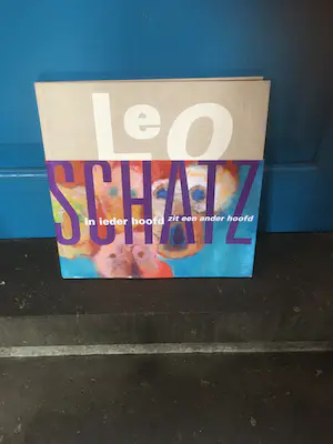 Leo Schatz - In ieder hoofd zit een ander hoofd kaufen? Bieten Sie von 1!