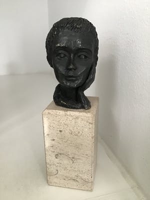 Astrid Veldhuyzen-Koppen - Sculptuur “ LUISTEREN “ kopen? Bied vanaf 65!