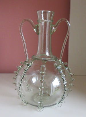 Niet of onleesbaar gesigneerd - Replica van 18e eeuwse Antieke glazen Bruidskaraf kopen? Bied vanaf 10!