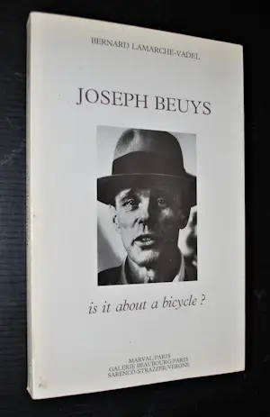 Joseph Beuys - Een gesprek, gesign. Frits Bless (met granolitho) - en 5 andere boeken kopen? Bied vanaf 75!