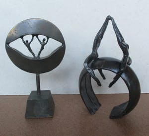 Corry Ammerlaan - 2 figuratieve beeldjes kopen? Bied vanaf 10!