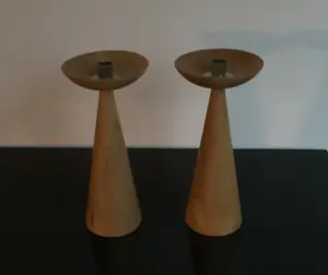 Knut & Marianne Hagberg - TWEE OMKEERBARE WAXINELICHTHOUDERS - KANDELAARS en TWEE HOGE KANDELAARS kopen? Bied vanaf 30!