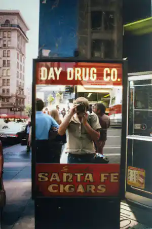 Henk Schiffmacher - Gesigneerde foto op dibond “Santa Fé Cigars” + gesigneerd fotoboek verkauft für € 125!