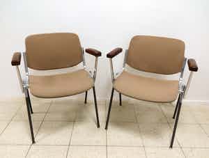 Giancarlo Piretti - voor Castelli - Set van twee vintage DSC 106 stoelen verkocht voor € 70!