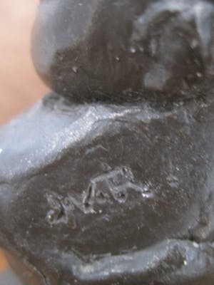 Niet of onleesbaar gesigneerd - Beeldje van een baby kopen? Bied vanaf 10!