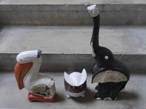 Niet of onleesbaar gesigneerd - pelikaan/olifant/uil kopen? Bied vanaf 1!