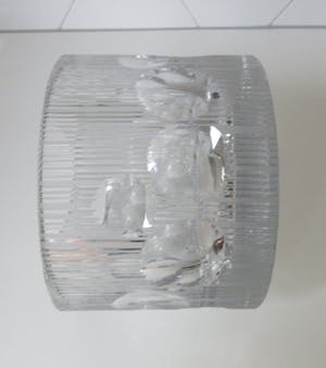 Niet of onleesbaar gesigneerd - XL Space Age dikwandige lens geslepen kristallen vaas of planter kopen? Bied vanaf 1!