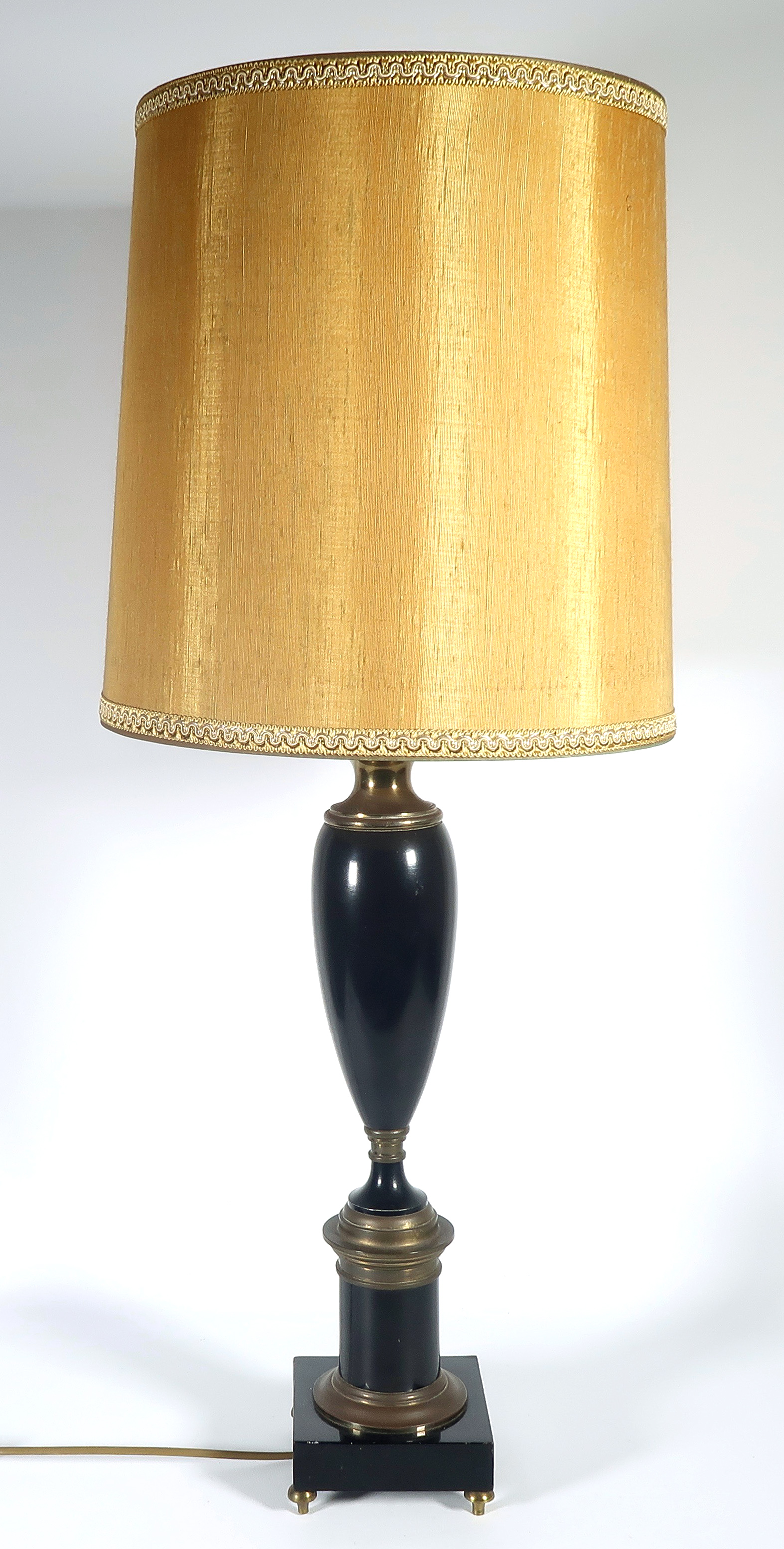 Niet of onleesbaar gesigneerd - Koperen baluster lamp verkocht voor € 1!