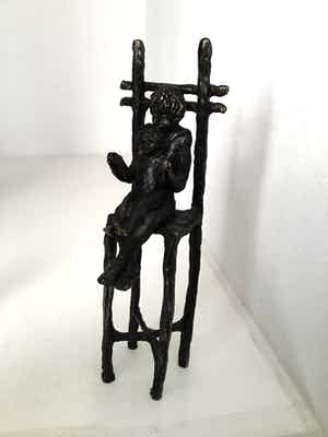 Astrid Veldhuyzen-Koppen - Sculptuur “ EREPLAATS “ verkocht voor € 75!