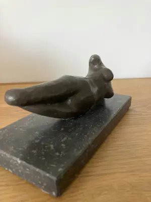 Brons (Onbekend) - Liggende vrouw kopen? Bied vanaf 60!