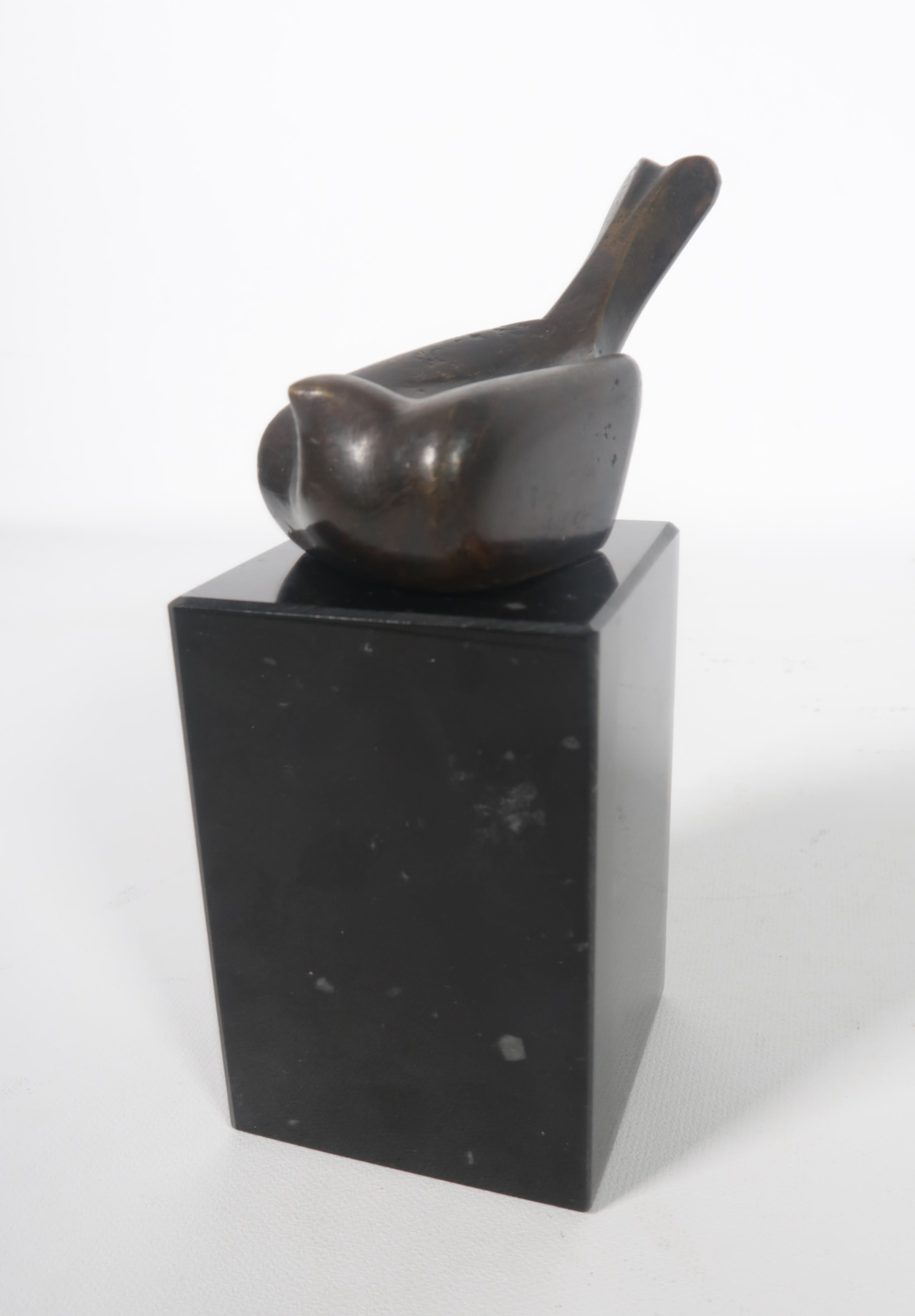 Adam Henein - Bronzen beeld, Vogel incl. sokkel verkocht voor € 700!