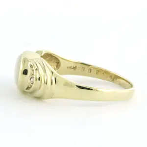 BWG gele ring bezet met opaal en single cut geslepen diamant tot. 0.02ct kopen? Bied vanaf 110!
