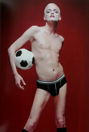 Erwin Olaf - gesigneerd Boek: OWN - 2012 kopen? Bied vanaf 250!