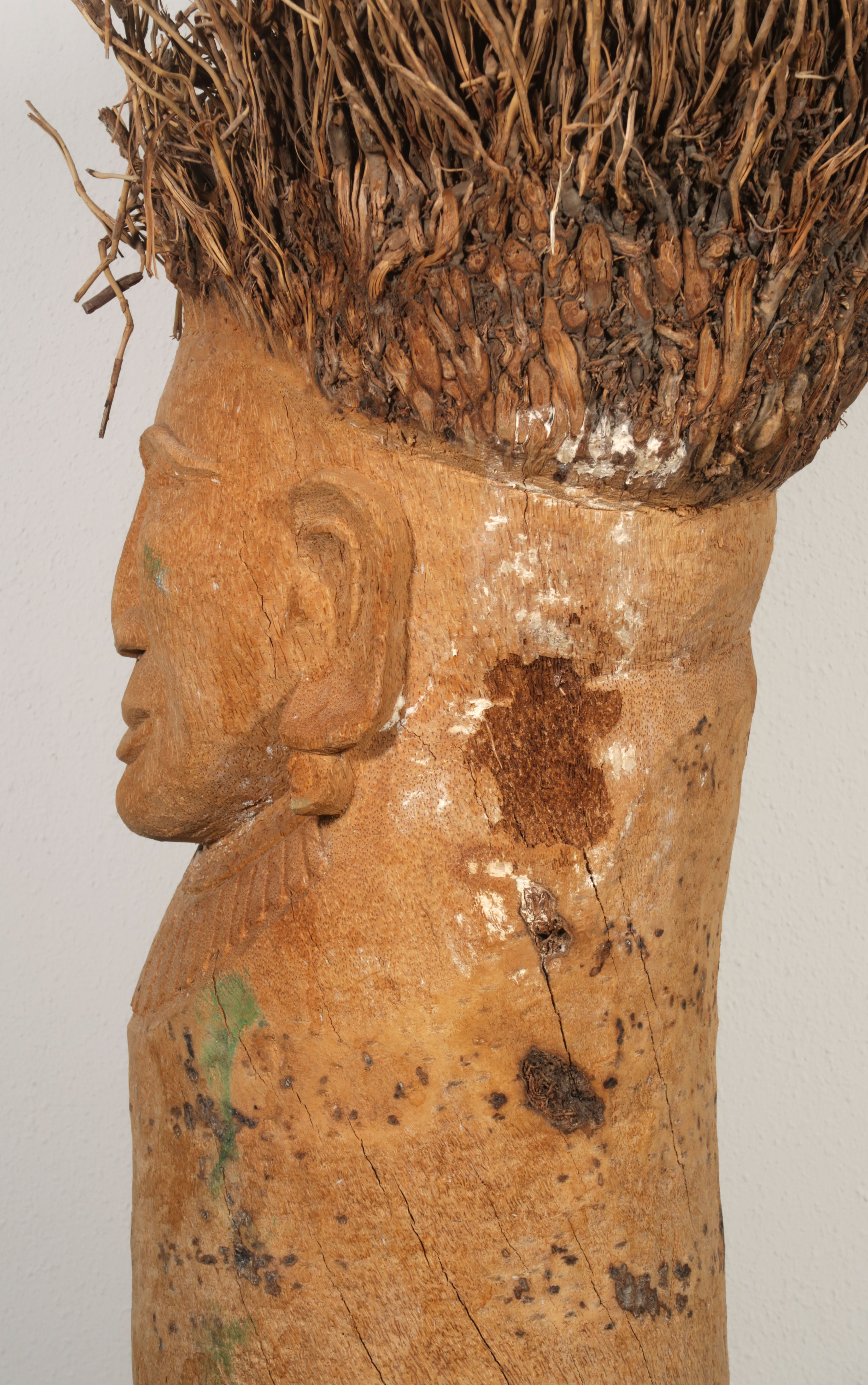 Niet of onleesbaar gesigneerd - Palmbomenhout, Kop vrouw kopen? Bied vanaf 1!