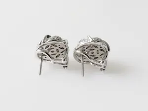 Diamanten oorbellen kopen? Bied vanaf 2200!