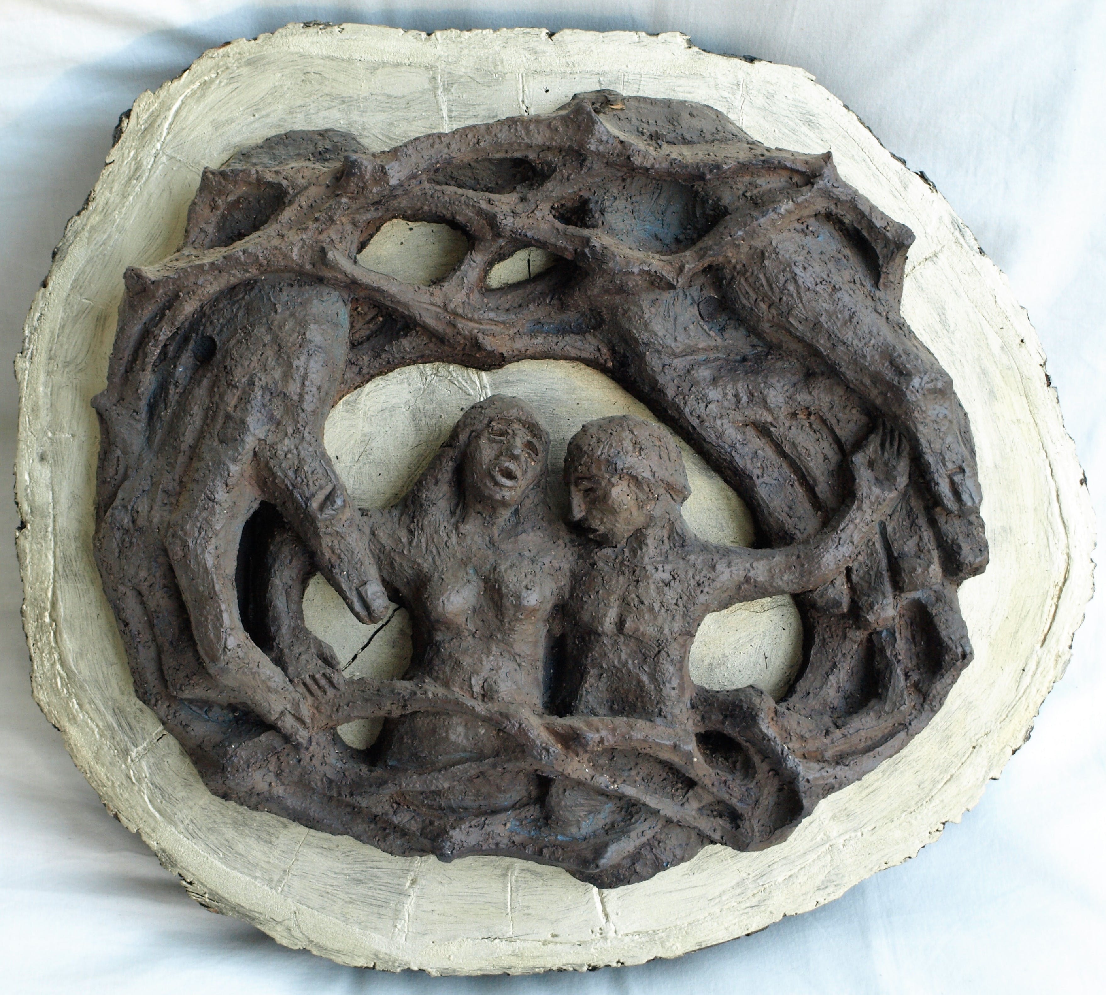 Klaas Pijlman - Sculpture - Erbarmen - Chamotte / Aardewerk op hout – 1979 kopen? Bied vanaf 50!