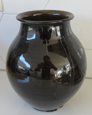 Niet of onleesbaar gesigneerd - Studio keramische donkergroen geglazuurde vaas kopen? Bied vanaf 10!