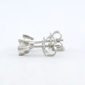 18k gouden solitair oorknoppen met briljant geslepen diamant 0.22ct F/G - VS/SI kopen? Bied vanaf 310!