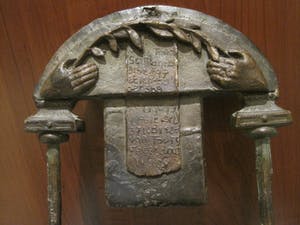 Brons (Onbekend) - Bronzen poort van Amiens. kopen? Bied vanaf 60!