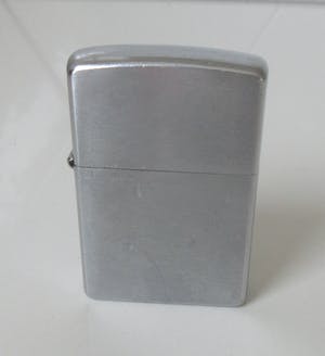 Curiosa - Klassieke geborstelde metalen Zippo aansteker kopen? Bied vanaf 1!
