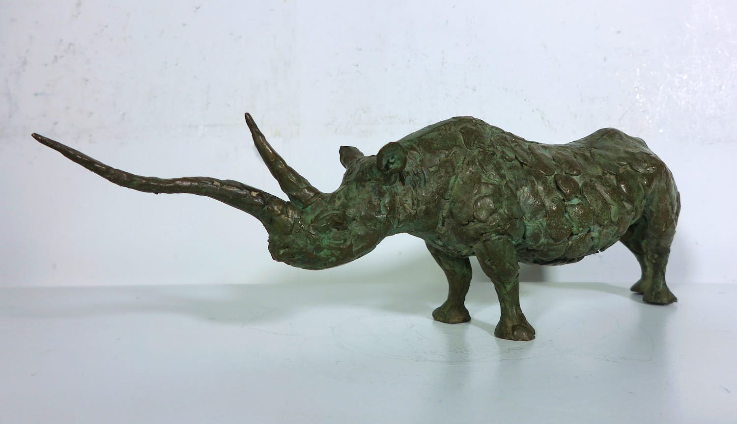 Hetty Heyster - Brons, Neushoorn kopen? Bied vanaf 500!
