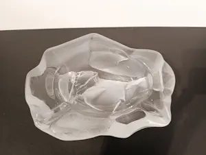 Val-Saint-Lambert - Sieradenschaaltje/asbak in brutalistische stijl, uitgevoerd in mat glas. kopen? Bied vanaf 89!