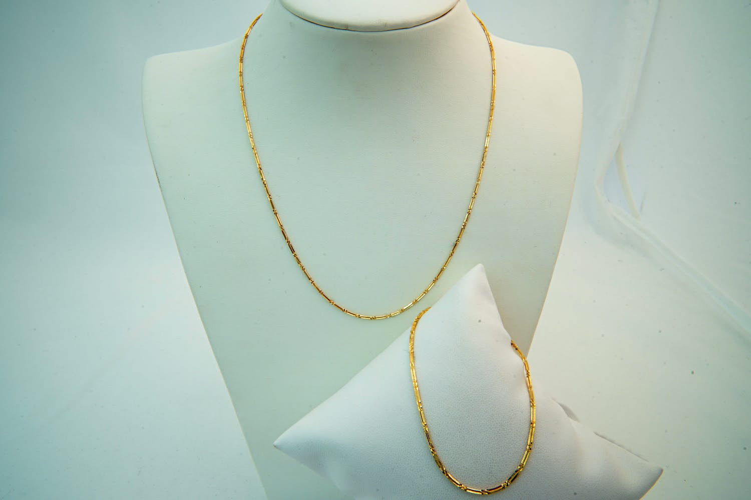 78- Sierlijke 18 Krt gouden SET (collier & armband) - fantasie schakel kopen? Bied vanaf 200!