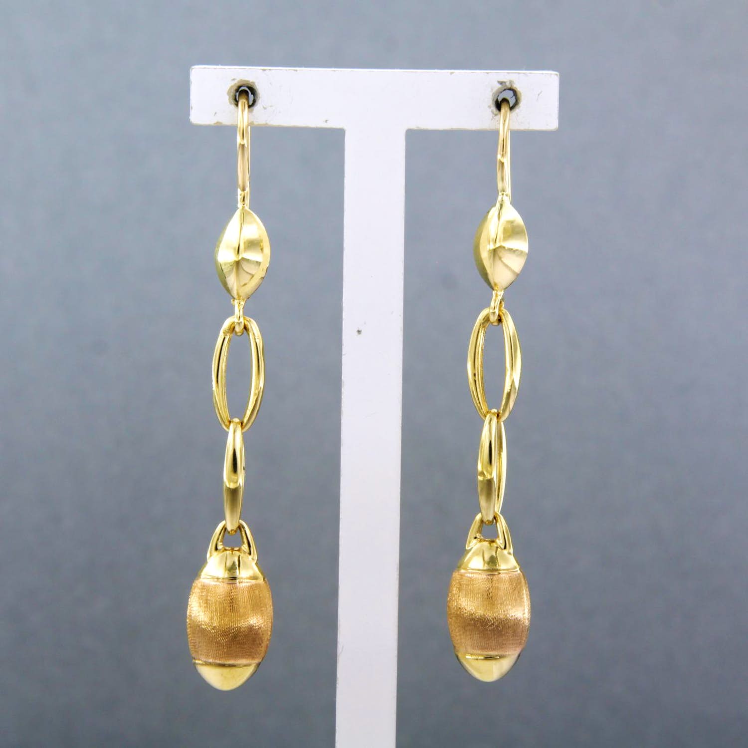 18k geel gouden oorhangers verkocht voor € 220!