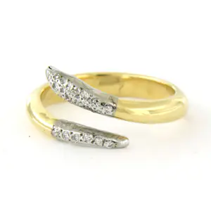 18k bicolour gouden ring bezet met single cut geslepen diamanten tot. 0.10ct kopen? Bied vanaf 560!