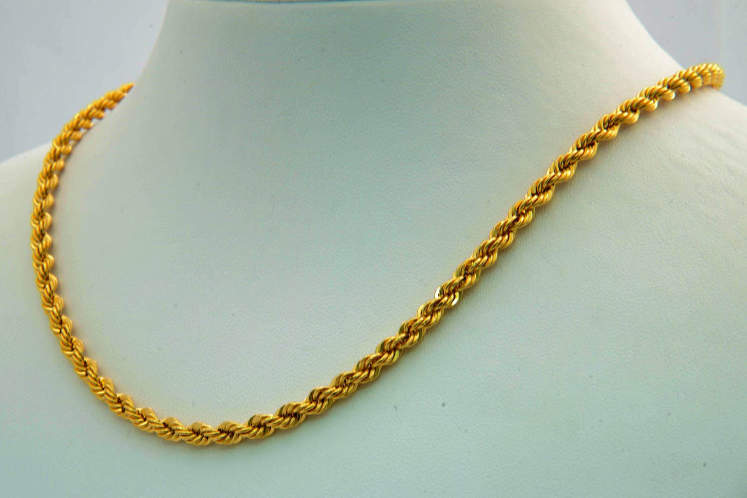 17 - Zo goed als nieuw 20 Krt geel-gouden "koord" collier - klein model (42cm) kopen? Bied vanaf 625!