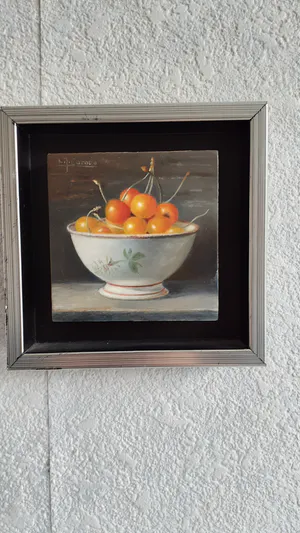 L. Javier Cornejo - Kersen in schaal kopen? Bied vanaf 60!