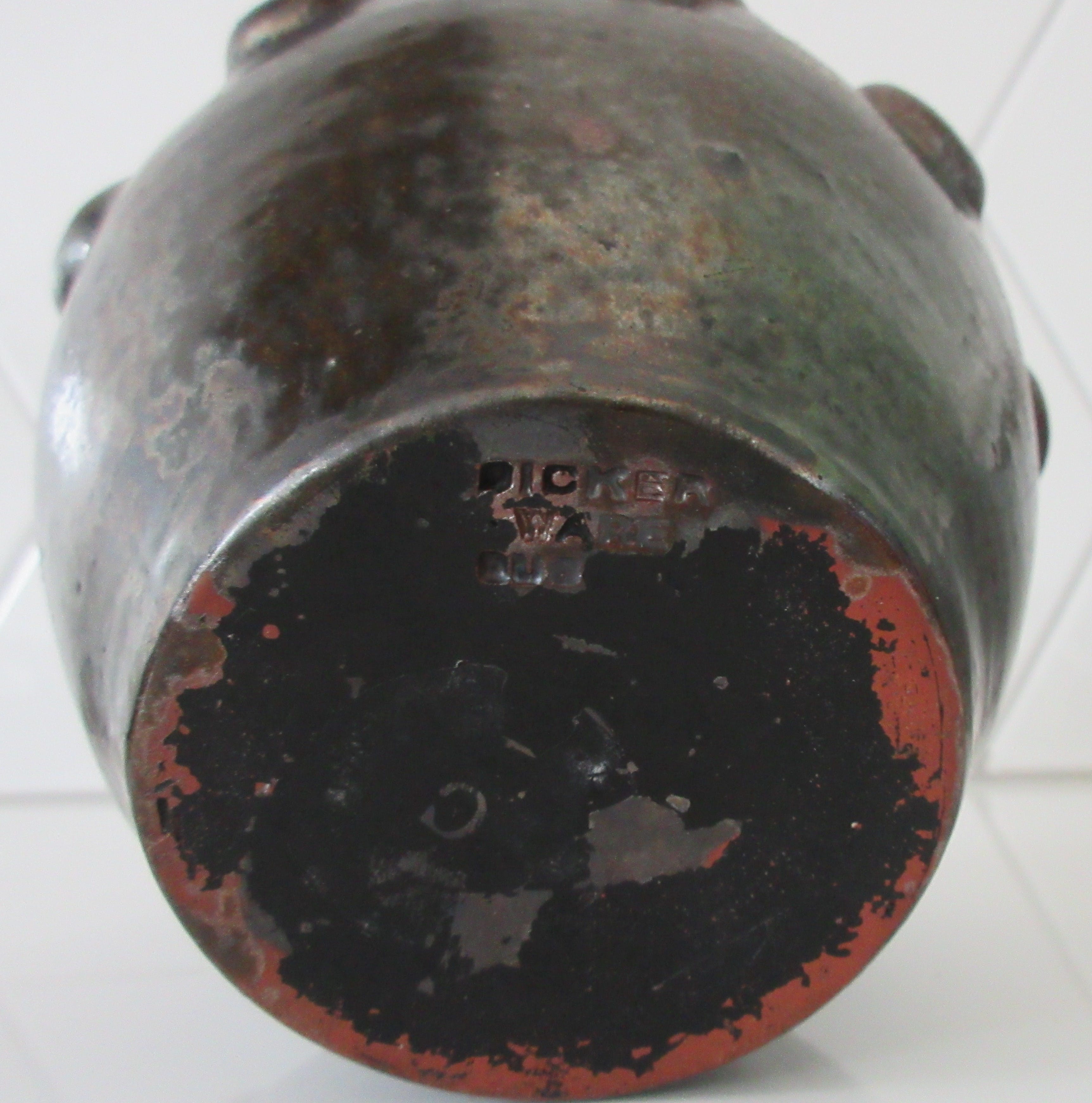 Dicker Ware Pottery - Arts & Crafts vaasje met zwart en brons ijzeroxide glazuur kopen? Bied vanaf 1!