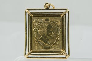 1306 - Vierkant gouden 'De eerste postzegel in goud' Penning in 14krt montuur kopen? Bied vanaf 380!