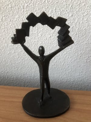 Corry Ammerlaan - Schitterend beeldje met de titel " HOERA GESLAAGD " - LAATSTE KANS !!!!!!!!!!!!! kopen? Bied vanaf 15!