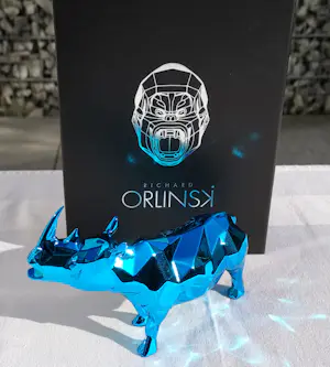 Richard Orlinski - RHINO SPIRIT (AZUR BLUE EDITION) - Skulptur kopen? Bied vanaf 250!